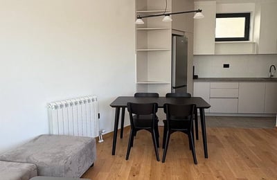 Alquiler de un apartamento nuevo de 3 habitaciones cerca del centro, 78 m², Belgrado, Serbia